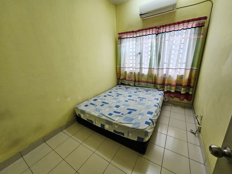 2-storey Terraced House for Sale in TAMAN PUCHONG UTAMA (Puchong) - Jason Keong - Bedroom - PropertyGuru.com.my