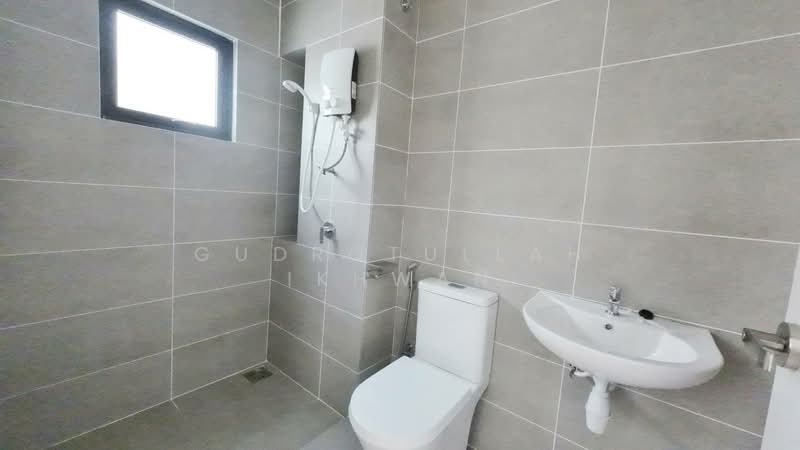 2-storey Terraced House for Sale in Cyberjaya (Selangor) - Gudrotullah Ikhwan - Bathroom - PropertyGuru.com.my