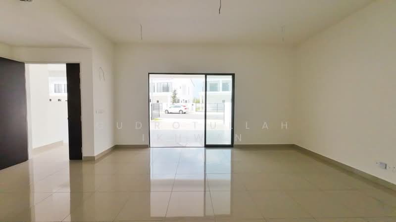2-storey Terraced House for Sale in Cyberjaya (Selangor) - Gudrotullah Ikhwan - Living Room - PropertyGuru.com.my