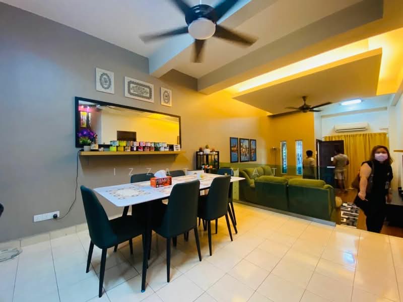 Taman Sungai Besi Indah untuk Untuk Dijual - RM 415,000, Mac 2026 - Living Room - PropertyGuru.com.my