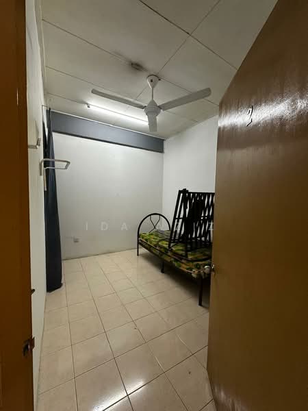 Pangsapuri untuk Dijual di Taman Putri Kulai - Ida Aziz - Bedroom - PropertyGuru.com.my
