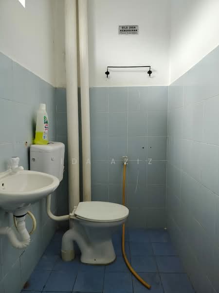 Pangsapuri untuk Dijual di Taman Putri Kulai - Ida Aziz - Bathroom - PropertyGuru.com.my