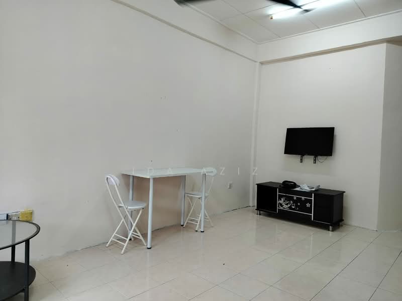 Pangsapuri untuk Dijual di Taman Putri Kulai - Ida Aziz - Living Room - PropertyGuru.com.my