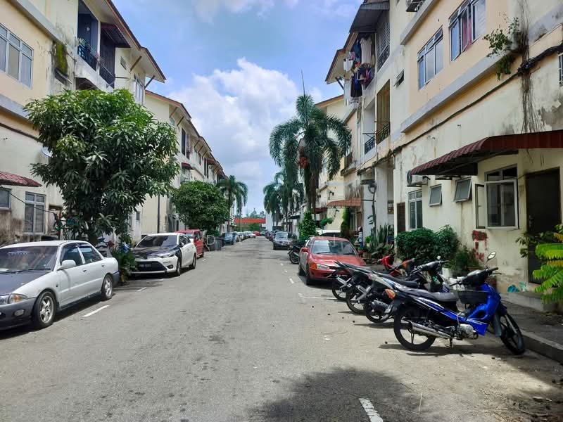 Pangsapuri untuk Dijual di Taman Putri Kulai - Ida Aziz - Exterior - PropertyGuru.com.my