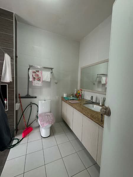 2-storey Terraced House for Sale in Setia Tropika (Johor Bahru) - Sky Tan - Bathroom - PropertyGuru.com.my