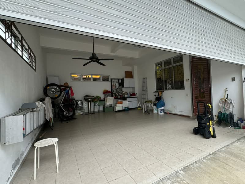 2-storey Terraced House for Sale in Setia Tropika (Johor Bahru) - Sky Tan - Car Park - PropertyGuru.com.my