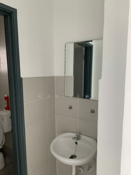Suria Residence untuk Untuk Disewa - RM 1,300 /bulan, Mac 2026 - Bathroom - PropertyGuru.com.my