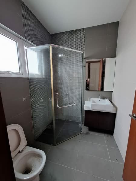 Semi-Detached House for Sale in Bandar Puteri Puchong (Puchong) - Shanice Low - Bathroom - PropertyGuru.com.my