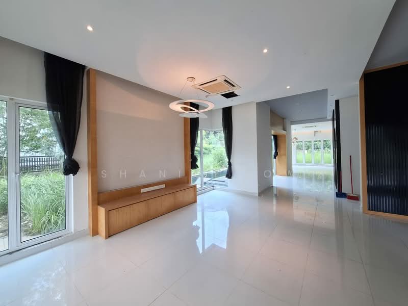 Semi-Detached House for Sale in Bandar Puteri Puchong (Puchong) - Shanice Low - Living Room - PropertyGuru.com.my