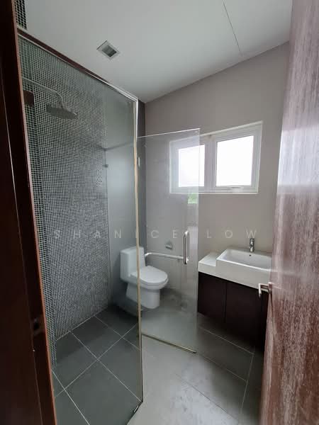 Semi-Detached House for Sale in Bandar Puteri Puchong (Puchong) - Shanice Low - Bathroom - PropertyGuru.com.my