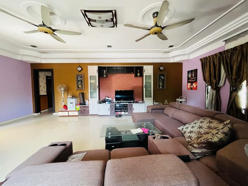 Taman Desa Sentosa, Bandar Baru Bangi untuk Untuk Dijual - RM 800,000, Mac 2026 - Living Room - PropertyGuru.com.my