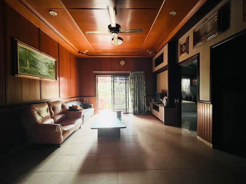 Taman Desa Sentosa, Bandar Baru Bangi untuk Untuk Dijual - RM 800,000, Mac 2026 - Living Room - PropertyGuru.com.my