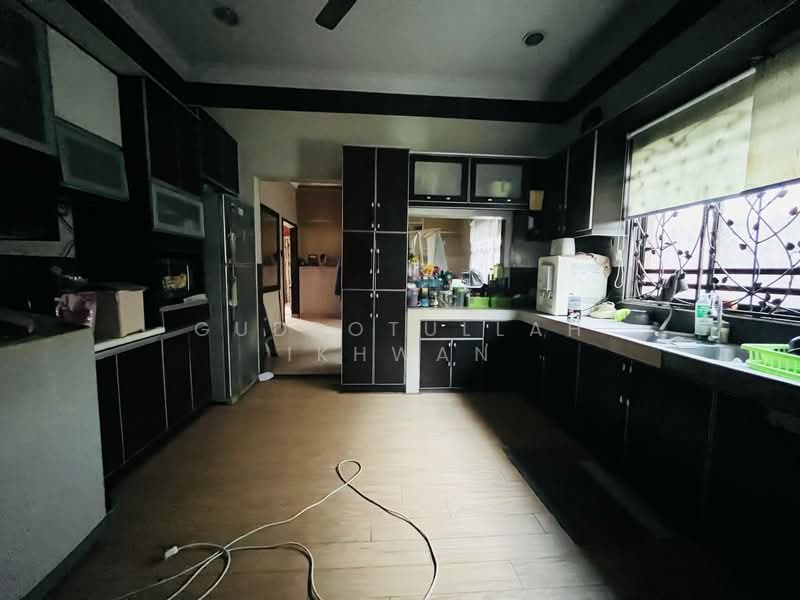 Taman Desa Sentosa, Bandar Baru Bangi untuk Untuk Dijual - RM 800,000, Mac 2026 - Kitchen - PropertyGuru.com.my