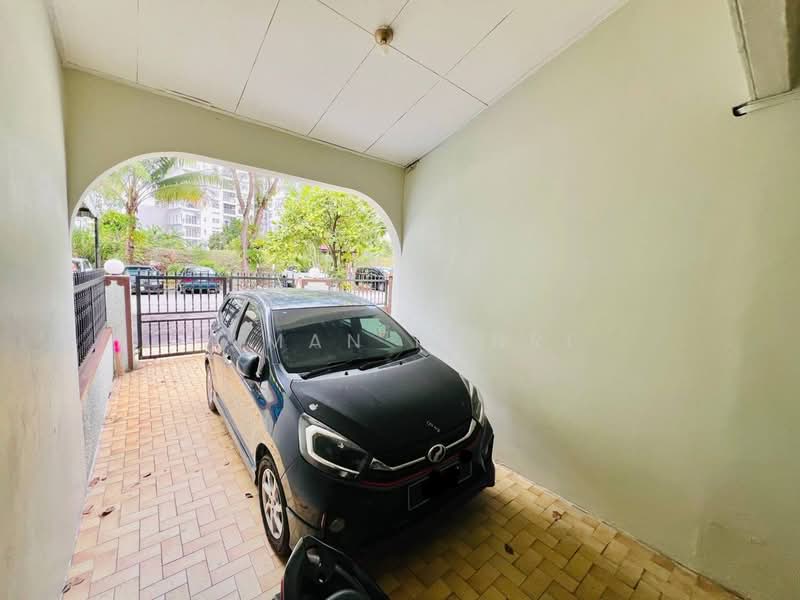 Taman Cempaka untuk Untuk Dijual - RM 750,000, Mac 2026 - Car Park - PropertyGuru.com.my