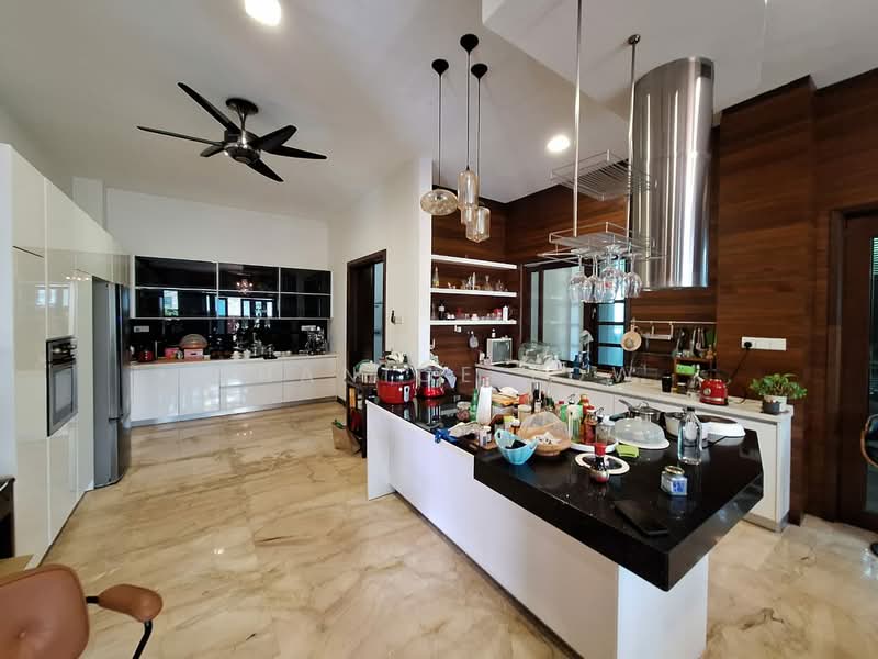 Semi-Detached House for Sale in Bandar Puteri Puchong (Puchong) - Shanice Low - Kitchen - PropertyGuru.com.my