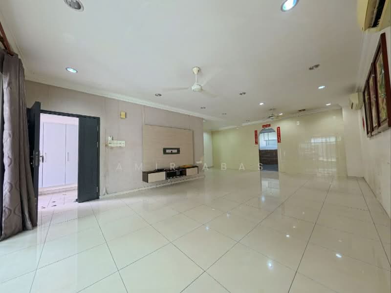 3-storey Terraced House for Sale in Bandar Teknologi Kajang (Kajang) - Amir Abas - Living Room - PropertyGuru.com.my