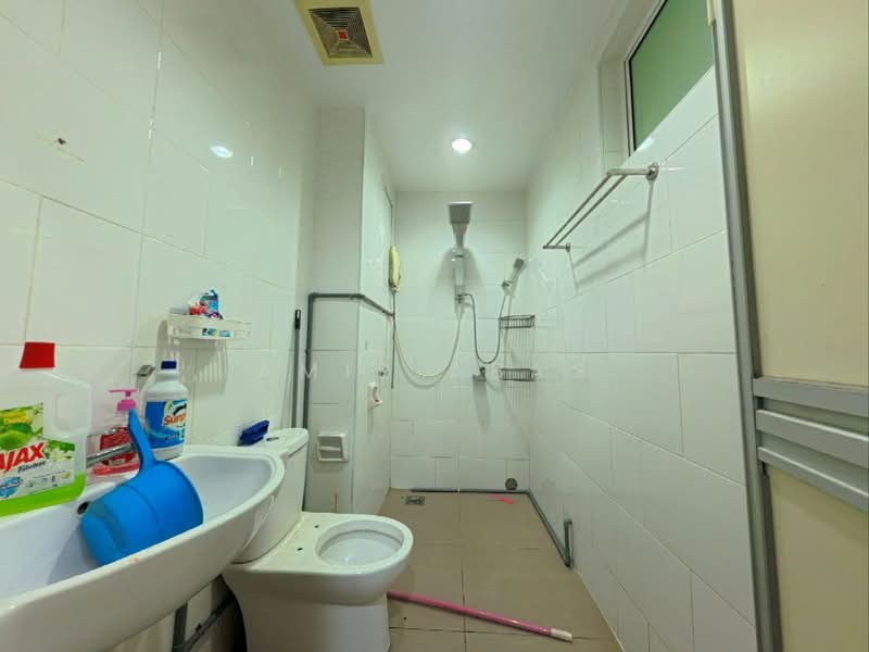 3-storey Terraced House for Sale in Bandar Teknologi Kajang (Kajang) - Amir Abas - Bathroom - PropertyGuru.com.my