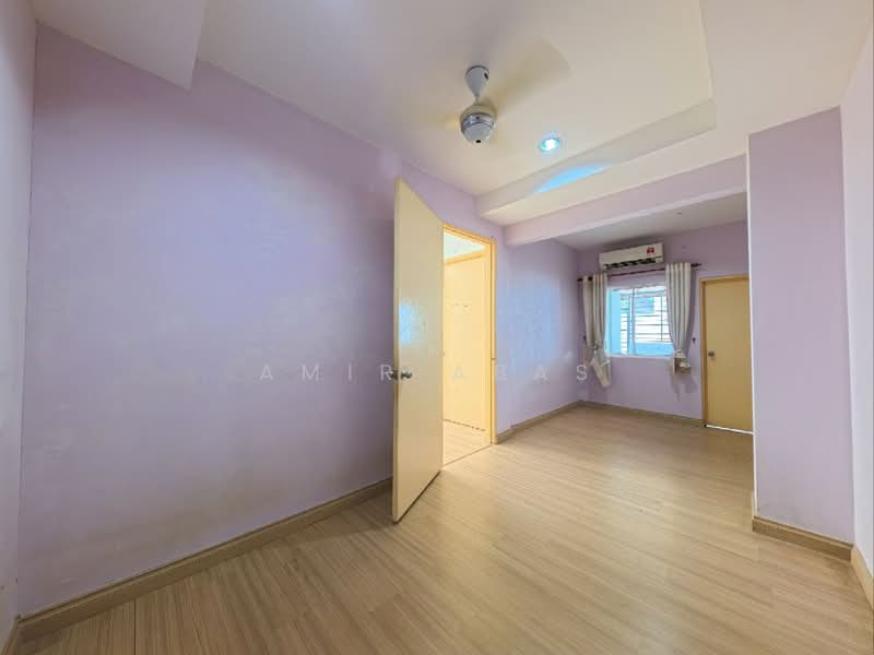 3-storey Terraced House for Sale in Bandar Teknologi Kajang (Kajang) - Amir Abas - Interior - PropertyGuru.com.my