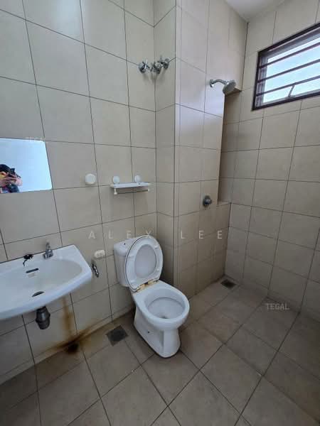 3-storey Terraced House for Rent in Klang (Selangor) - Alex Lee - Bathroom - PropertyGuru.com.my