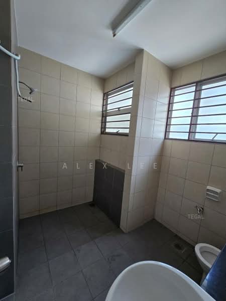 3-storey Terraced House for Rent in Klang (Selangor) - Alex Lee - Bathroom - PropertyGuru.com.my
