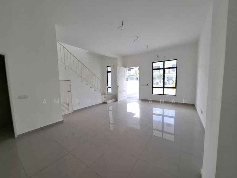 2-storey Terraced House for Sale in Shah Alam (Selangor) - Amirun Kinanah - Living Room - PropertyGuru.com.my