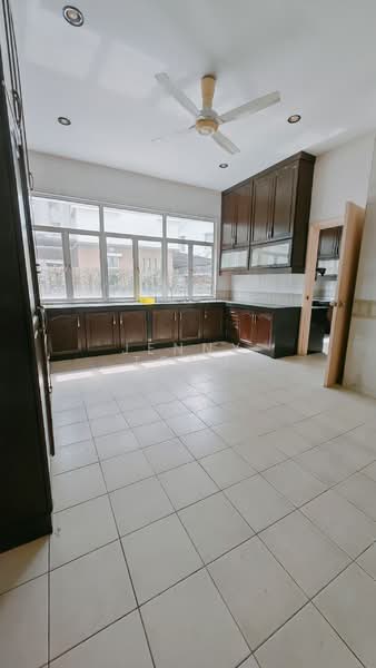 Bungalow for Sale in Valencia (Sungai Buloh) - Jenny Tong - Kitchen - PropertyGuru.com.my