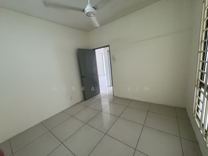 Condominium for Sale at Platinum Lake PV 20 - Gerrard Lim - PropertyGuru.com.my