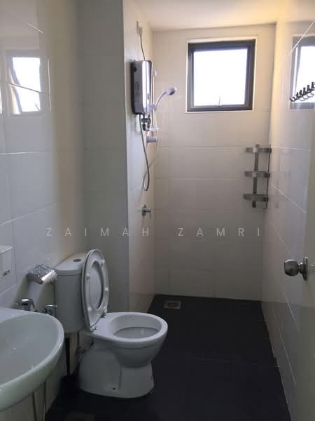 Service Residence for Rent at Vista Alam Serviced Apartment - Zaimah Zamri - Bathroom - PropertyGuru.com.my