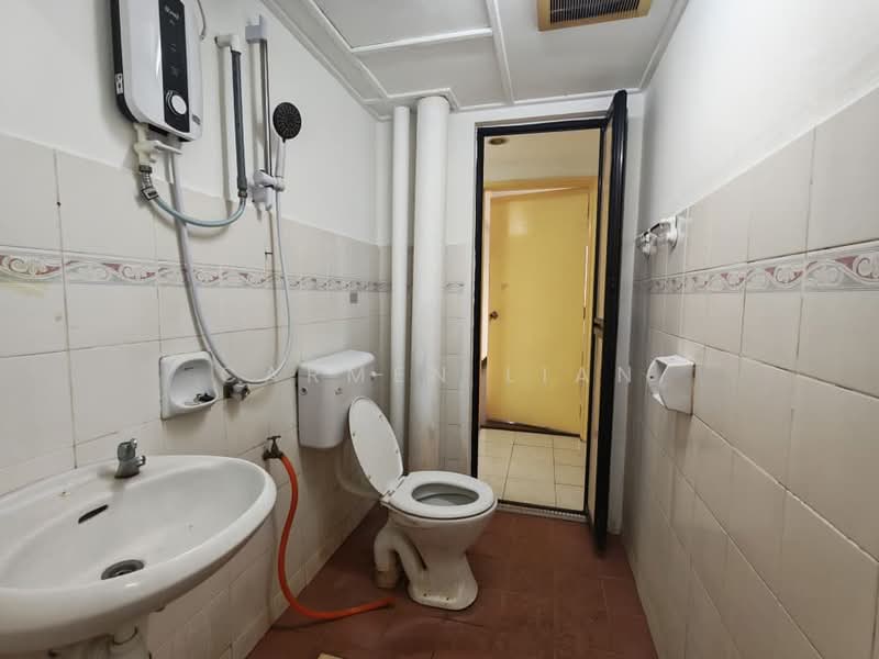 Apartment for Rent at Vista Saujana - Carmen Lian - Bathroom - PropertyGuru.com.my