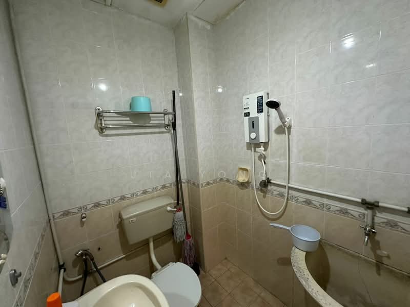 Taman Gottlieb untuk Untuk Dijual - RM 1,200,000, Mac 2026 - Bathroom - PropertyGuru.com.my
