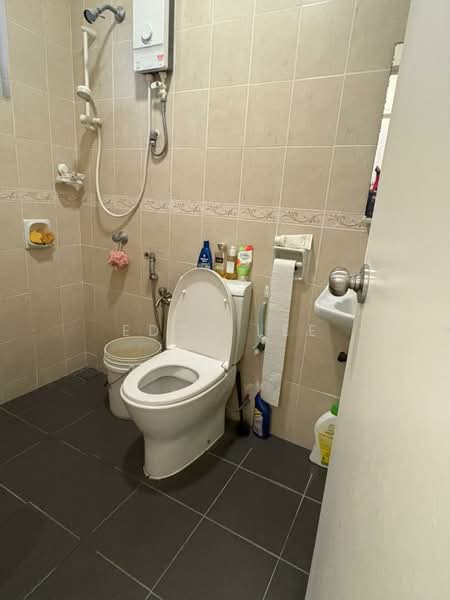 2 Storey Terrace House Taman Lagenda Mas Cheras untuk Untuk Disewa - RM 2,500 /bulan, Apr 2026 - Bathroom - PropertyGuru.com.my