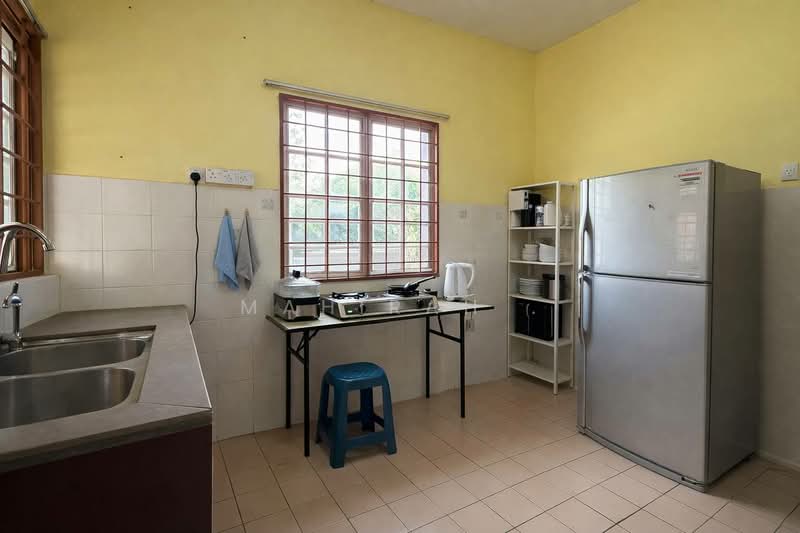Bangi Perdana Seksyen 3 untuk Untuk Dijual - RM 600,000, Mac 2026 - Kitchen - PropertyGuru.com.my