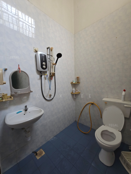 2-storey Terraced House for Sale in Klang (Selangor) - Alex Lee - Bathroom - PropertyGuru.com.my