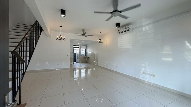 2-storey Terraced House for Sale in Shah Alam (Selangor) - Zalina Zubaidi - Living Room - PropertyGuru.com.my