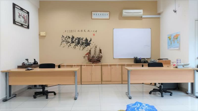 3 Storey Connaught Avenue Shop Taman Connaught Cheras untuk Untuk Dijual - RM 1,730,000, Mac 2026 - Study - PropertyGuru.com.my