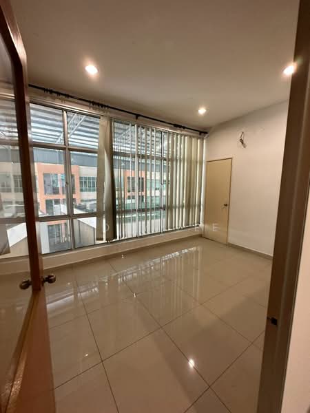 3 Storey Connaught Avenue Shop Taman Connaught Cheras untuk Untuk Dijual - RM 1,730,000, Mac 2026 - Interior - PropertyGuru.com.my