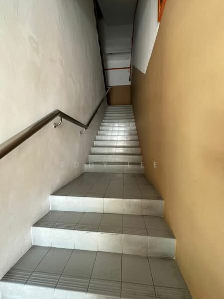 3 Storey Connaught Avenue Shop Taman Connaught Cheras untuk Untuk Dijual - RM 1,730,000, Mac 2026 - Corridor - PropertyGuru.com.my