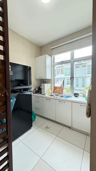 The Seed Taman Sutera Utama untuk Untuk Dijual - RM 600,000, Mac 2026 - Kitchen - PropertyGuru.com.my