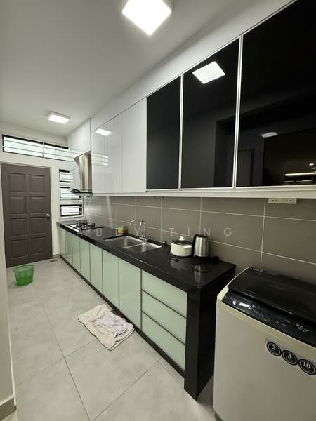 Taman Ungku Tun Aminah TUTA Tun Aminahs JB untuk Untuk Dijual - RM 1,380,000, Mac 2026 - Kitchen - PropertyGuru.com.my