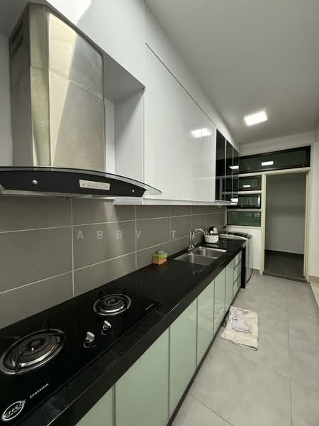 Taman Ungku Tun Aminah TUTA Tun Aminahs JB untuk Untuk Dijual - RM 1,380,000, Mac 2026 - Kitchen - PropertyGuru.com.my