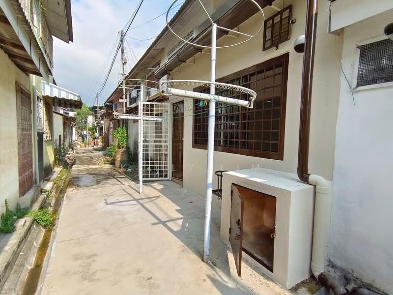 Taman Sri Muda untuk Untuk Disewa - RM 1,700 /bulan, Mac 2026 - Exterior - PropertyGuru.com.my