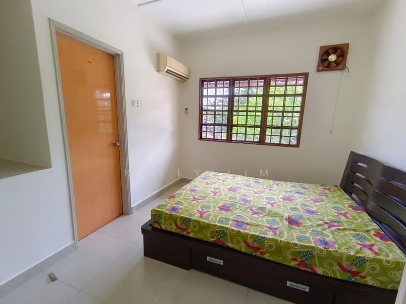 Taman Sri Muda untuk Untuk Disewa - RM 1,700 /bulan, Mac 2026 - Bedroom - PropertyGuru.com.my