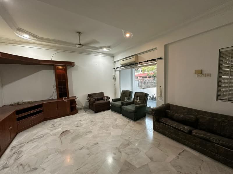 Semi-Detached House for Sale in Ipoh (Perak) - Qazin Khoo - Living Room - PropertyGuru.com.my
