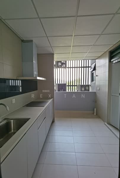 Kondominium untuk Dijual di Residensi Astrea - Rex Tan - Kitchen - PropertyGuru.com.my