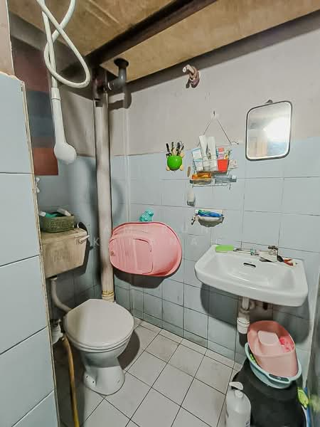 Flat for Sale at Taman Desa Karunmas Flat - Amirun Kinanah - Bathroom - PropertyGuru.com.my