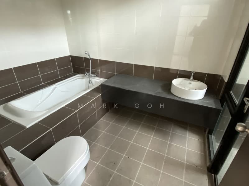 Rumah Teres 3 Tingkat untuk Dijual di Bandar Bayan Bahru (Bayan Lepas) - Mark Goh - Bathroom - PropertyGuru.com.my