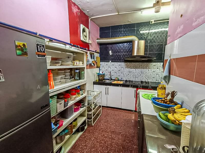 Apartment for Sale at Seri Mutiara - Amirun Kinanah - Kitchen - PropertyGuru.com.my