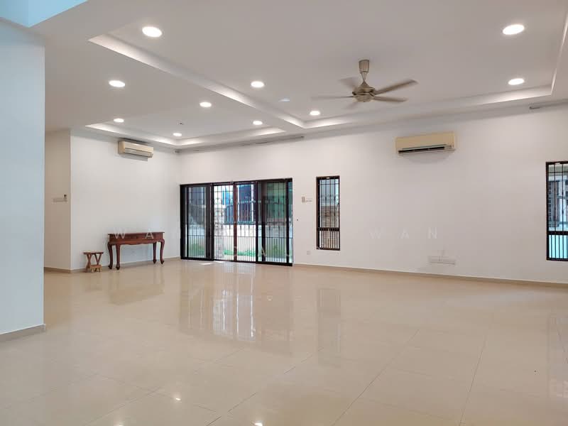 Semi-Detached House for Sale in Taman Melawati (Ulu Kelang) - Wan Azemi Wan Daud - Living Room - PropertyGuru.com.my