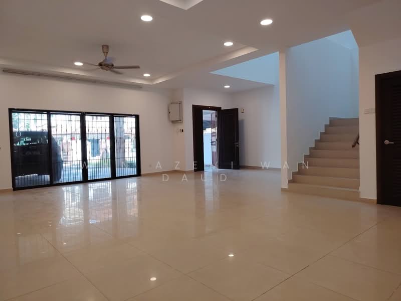 Semi-Detached House for Sale in Taman Melawati (Ulu Kelang) - Wan Azemi Wan Daud - Living Room - PropertyGuru.com.my