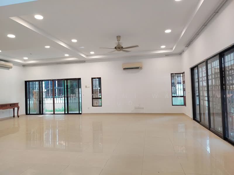 Semi-Detached House for Sale in Taman Melawati (Ulu Kelang) - Wan Azemi Wan Daud - Living Room - PropertyGuru.com.my